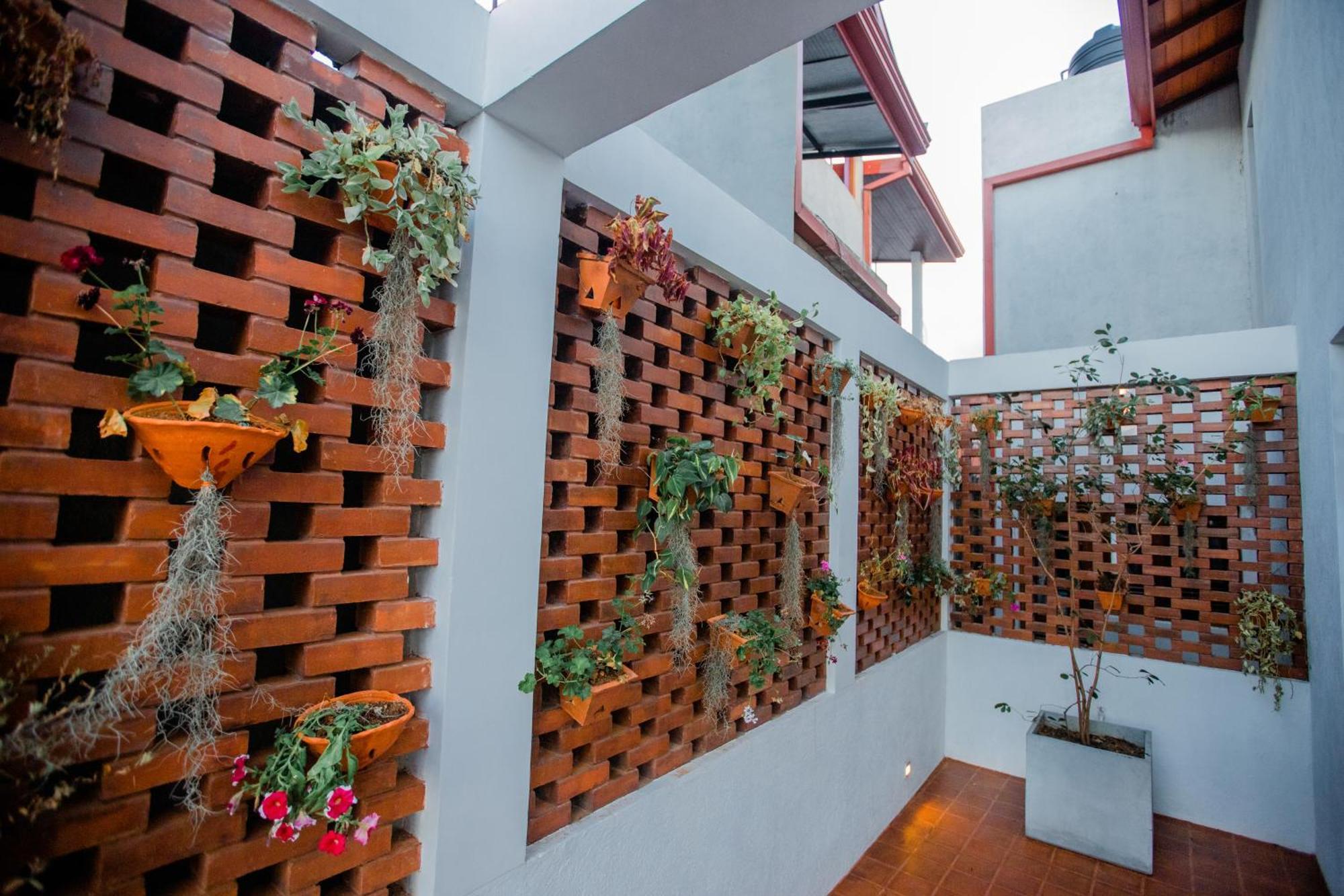 Golden Shower Inn Κάντι Εξωτερικό φωτογραφία
