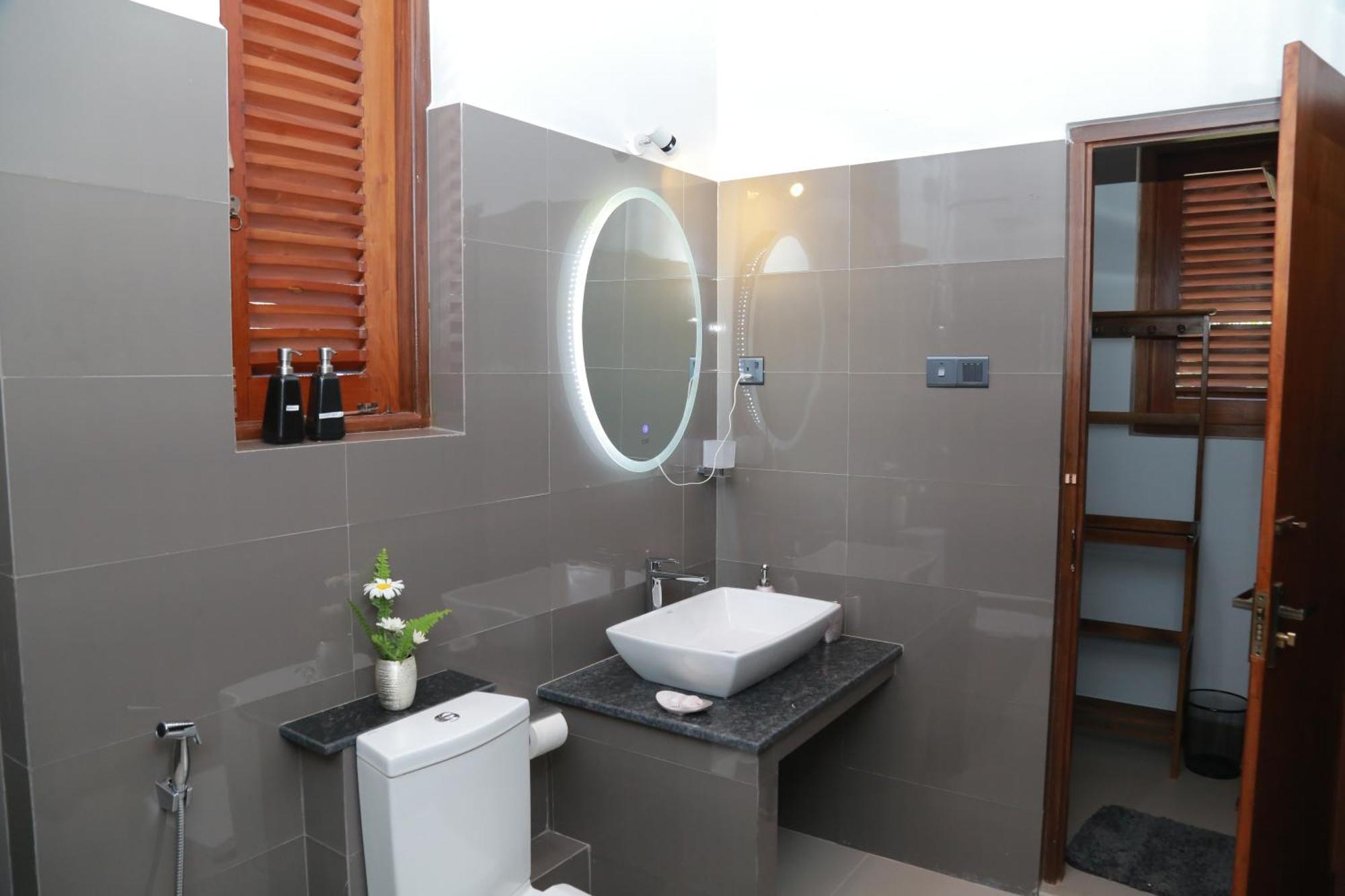 Golden Shower Inn Κάντι Εξωτερικό φωτογραφία