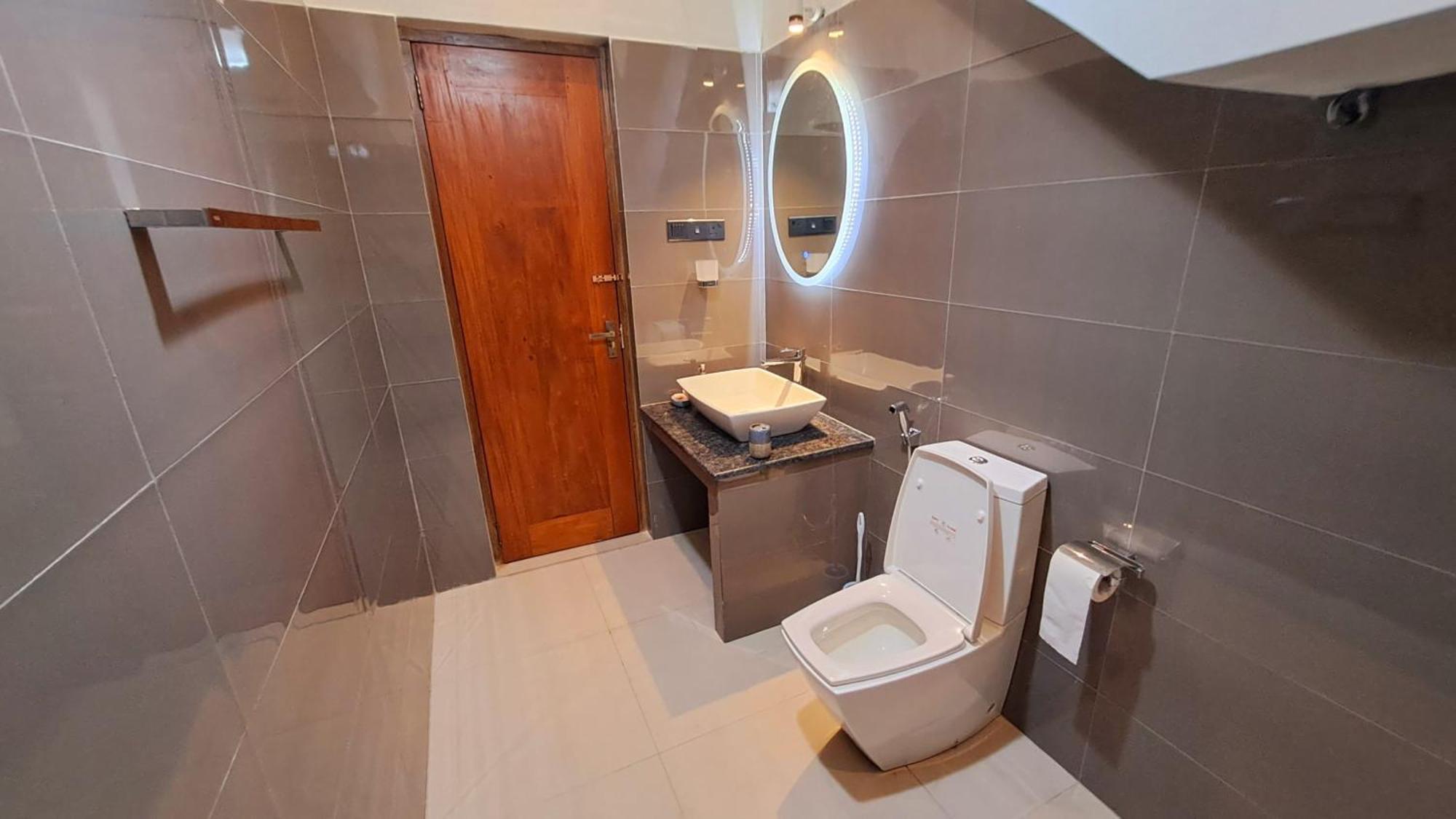Golden Shower Inn Κάντι Εξωτερικό φωτογραφία